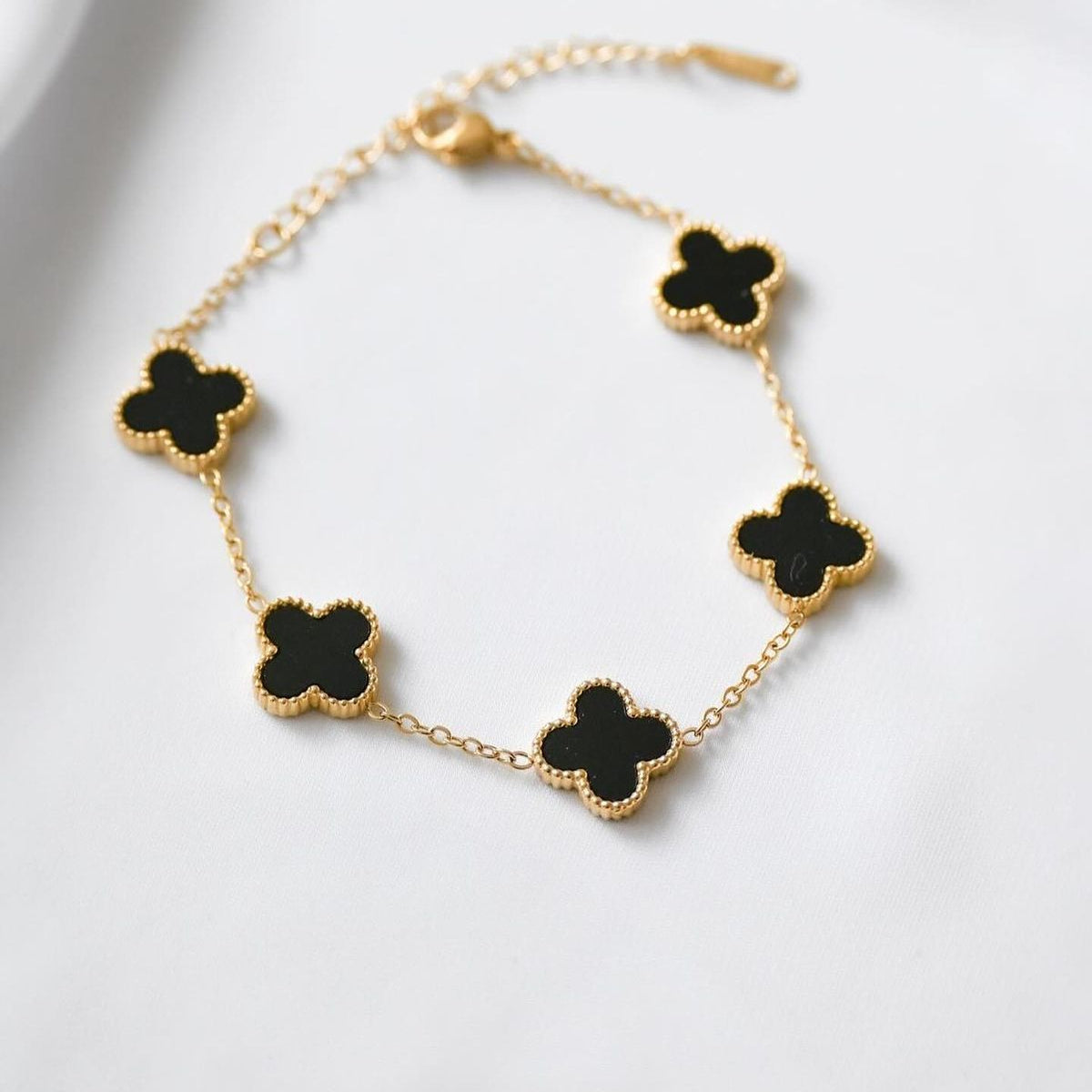 Eternal Black and White 2 in 1 Clover Elegance Bracelet