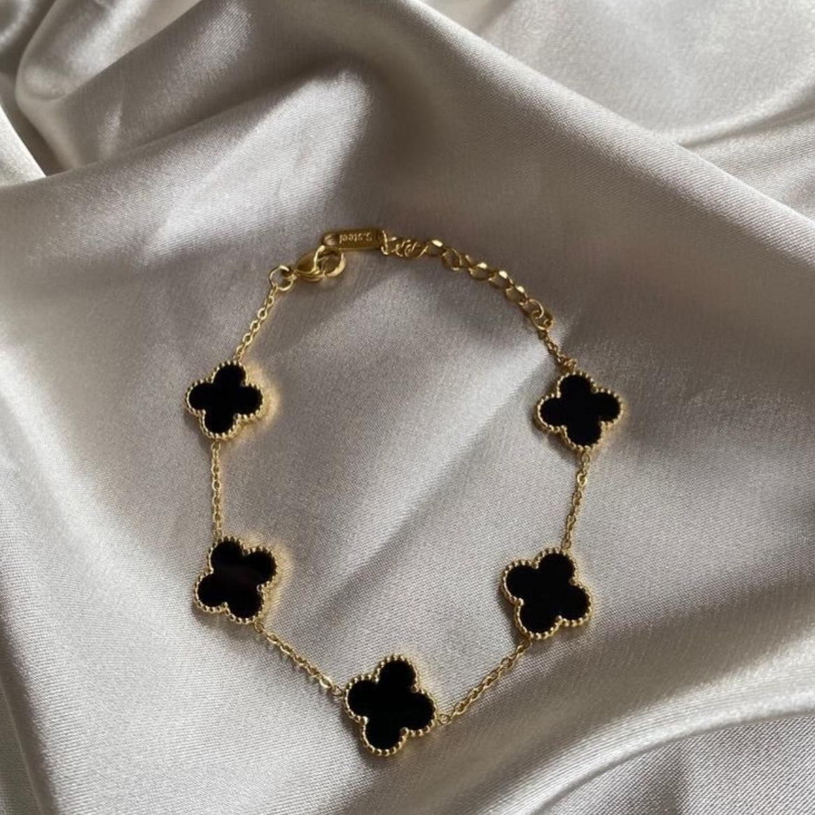Eternal Black and White 2 in 1 Clover Elegance Bracelet